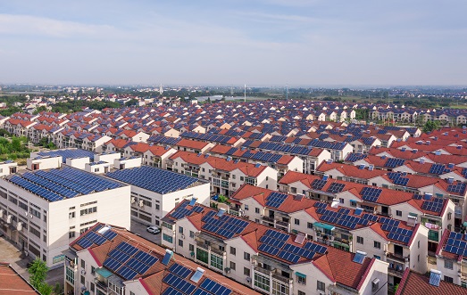 【兩會】南存輝委員：建議戶用光伏電力納入綠電、綠證、碳排放權(quán)交易市場