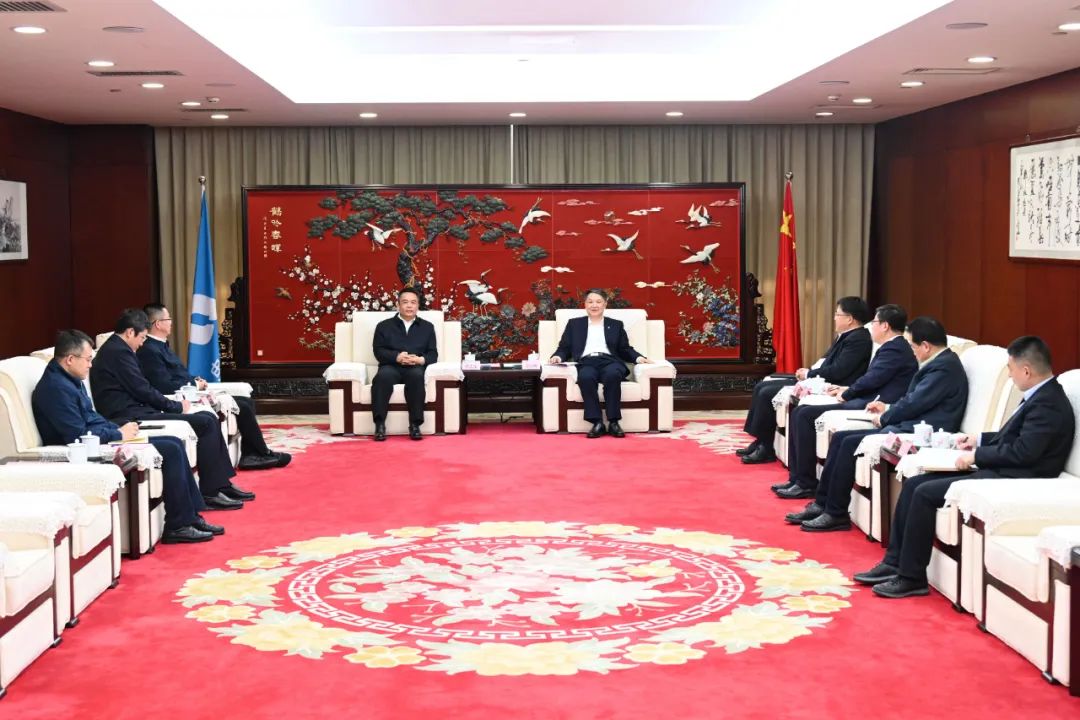 溫樞剛會(huì)見哈電集團(tuán)董事長(zhǎng)、黨委書記曹志安