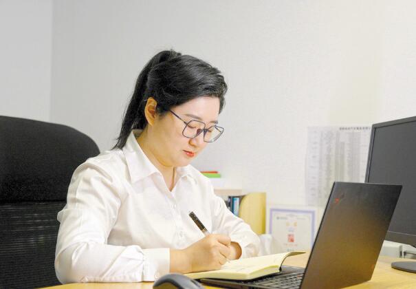 專注實干攻克難關， 建設卓越智慧車聯(lián)網(wǎng)平臺——記國網(wǎng)工匠韓慶雯