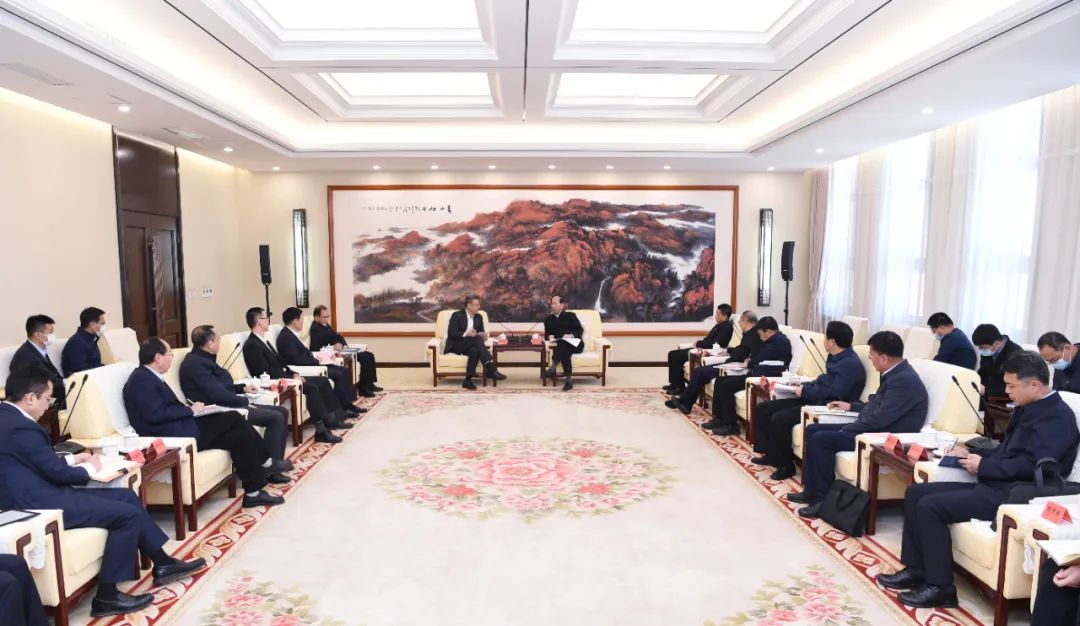 錢智民、江毅拜會內(nèi)蒙古自治區(qū)黨委書記、人大常委會主任石泰峰