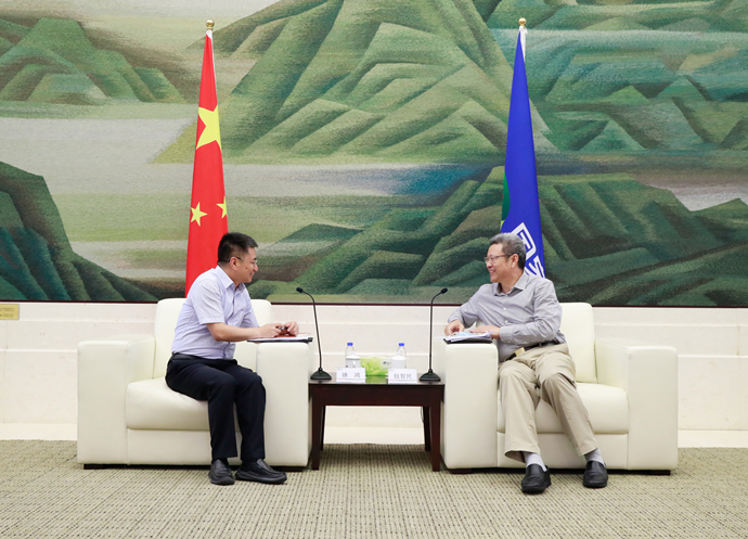 錢智民會(huì)見江西省新余市委副書記、市長(zhǎng)徐鴻