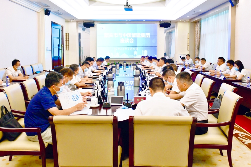 孫洪水與韶關(guān)市委書記、市長陳少榮會談