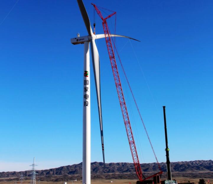 國家電投阿勒泰地區(qū)25萬千瓦風電項目首臺風機并網發(fā)電