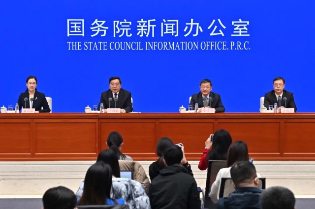 國家發(fā)改委：健全多能互補(bǔ)綜合應(yīng)急調(diào)度機(jī)制，推動(dòng)風(fēng)、光發(fā)電多發(fā)滿發(fā)