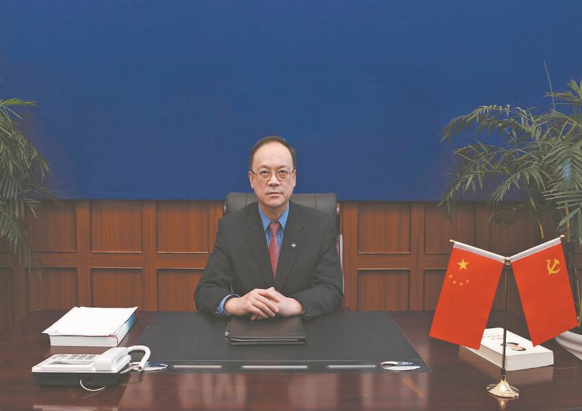 深化合作促“雙碳” 共建共享助振興——訪(fǎng)全國(guó)人大代表，鞍鋼集團(tuán)有限公司董事長(zhǎng)、黨委書(shū)記譚成旭