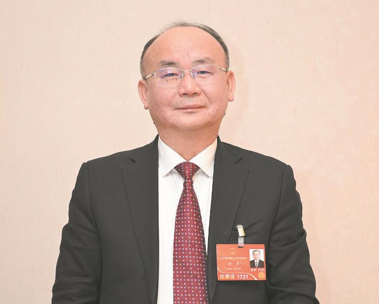 優(yōu)質(zhì)供電服務(wù)助力裝備制造業(yè)高質(zhì)量發(fā)展——訪全國(guó)人大代表、楚天科技股份有限公司董事長(zhǎng)兼總裁唐岳