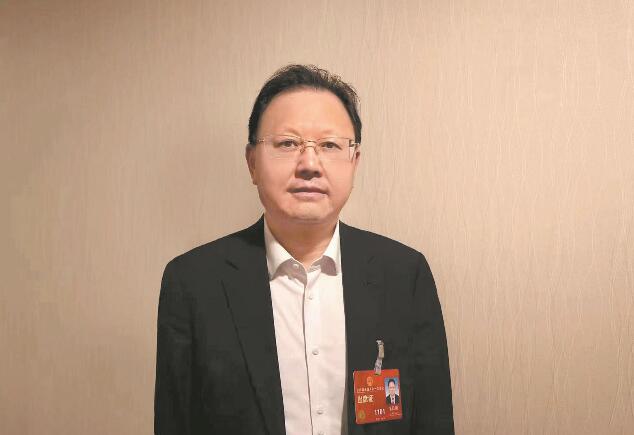 加快新能源產(chǎn)業(yè)技術(shù)創(chuàng)新 助推能源綠色低碳轉(zhuǎn)型——訪(fǎng)全國(guó)人大代表、江西贛鋒鋰業(yè)集團(tuán)股份有限公司董事長(zhǎng)李良彬