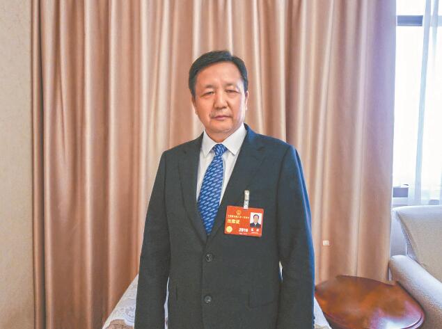 新型電力系統(tǒng)建設(shè)為電力裝備制造業(yè)帶來(lái)新機(jī)遇——訪全國(guó)人大代表，全國(guó)工商聯(lián)副主席，特變電工股份有限公司黨委書(shū)記、董事長(zhǎng)張新
