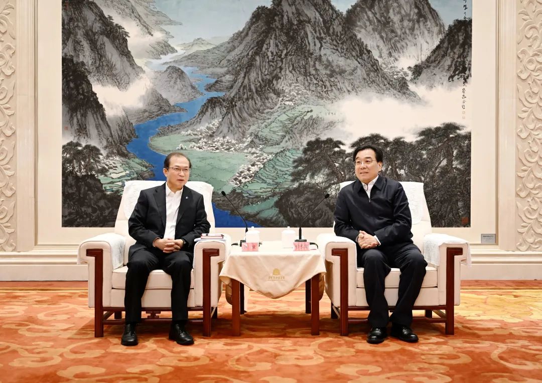華電集團(tuán)黨組書記、董事長江毅拜會江蘇省委書記信長星