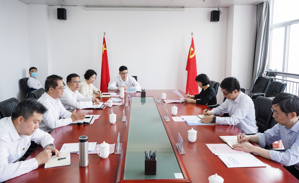 中國能建黨委常委、副總經(jīng)理吳云與國家能源局華中監(jiān)管局黨組書記、局長任育之會談