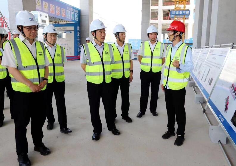 中國能建黨委副書記、總經(jīng)理孫洪水到西北城建未來廣場A區(qū)項目開展安全生產(chǎn)督導