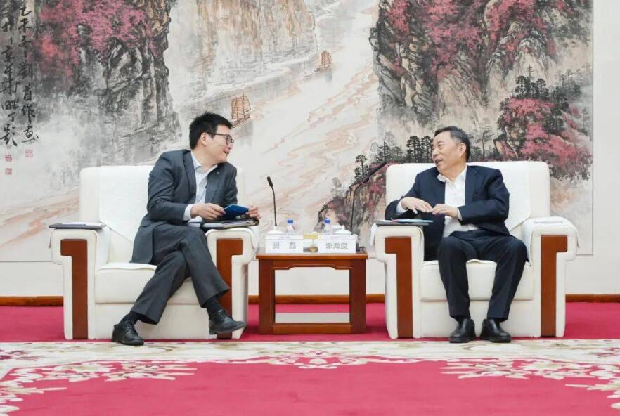 中國能建黨委書記、董事長宋海良與上海電氣集團(tuán)黨委書記、董事長吳磊會談