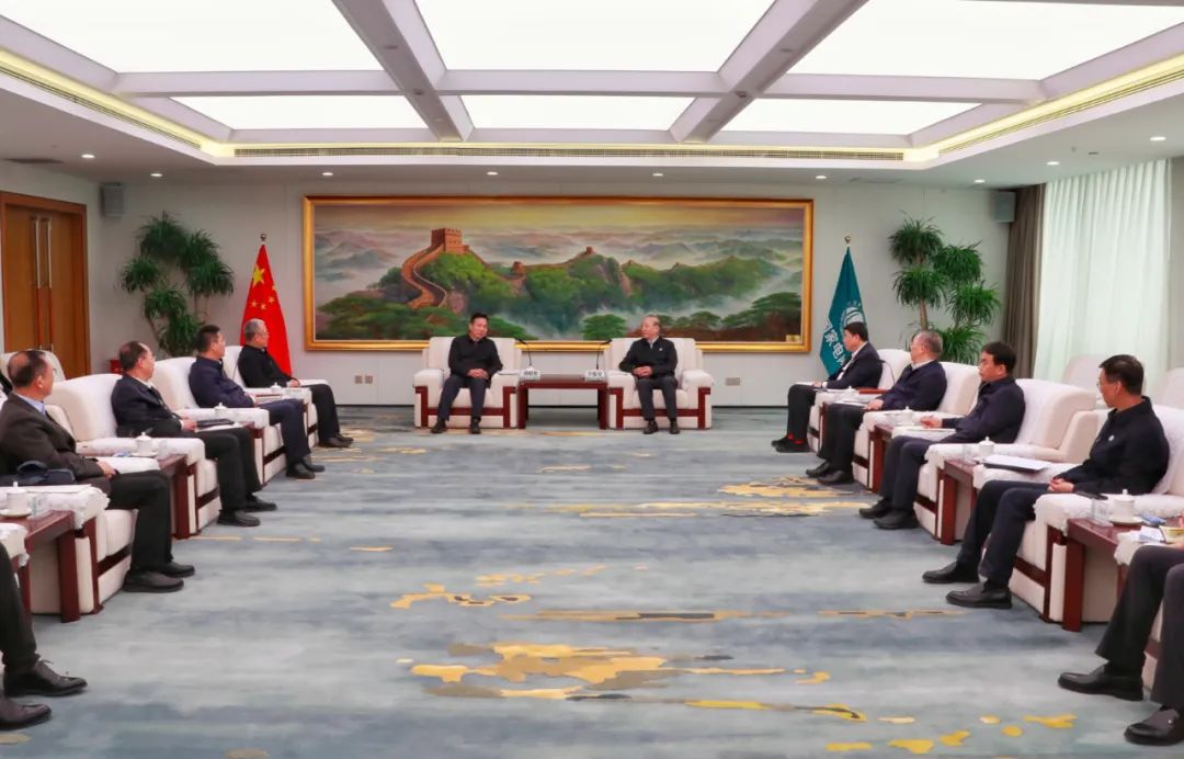 劉明勝、栗寶卿與國家電網(wǎng)董事長辛保安、總經(jīng)理張智剛會談
