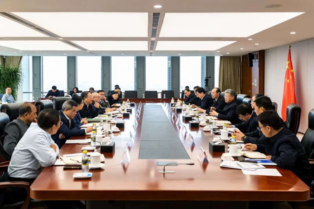 國(guó)家能源集團(tuán)董事長(zhǎng)劉國(guó)躍會(huì)見(jiàn)廣西壯族自治區(qū)政府黨組成員、國(guó)資委黨委書(shū)記秦如培