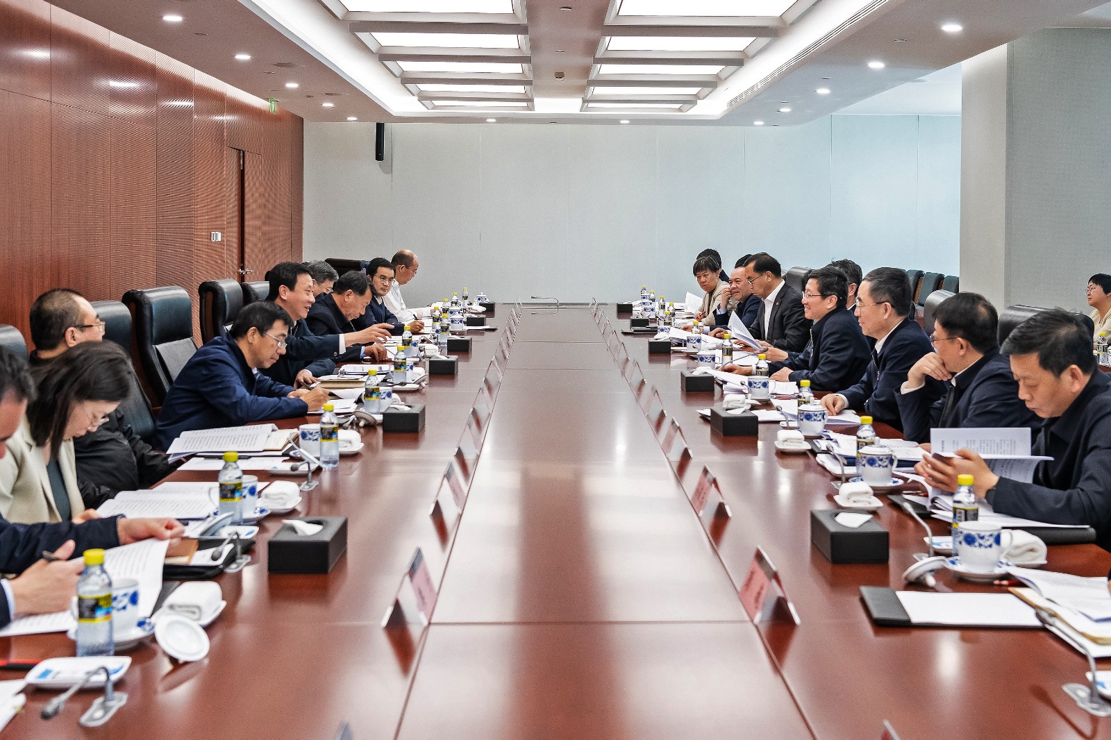 國(guó)家能源局黨組成員、副局長(zhǎng)任京東一行到國(guó)家能源集團(tuán)調(diào)研