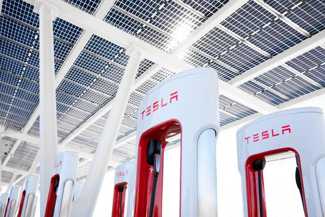 特斯拉將在佛羅里達(dá)州建全球最大超級充電站，提供超200個充電樁