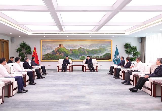 國家電網(wǎng)董事長、黨組書記張智剛董事長與三峽集團董事長劉偉平、總經(jīng)理韓君會談