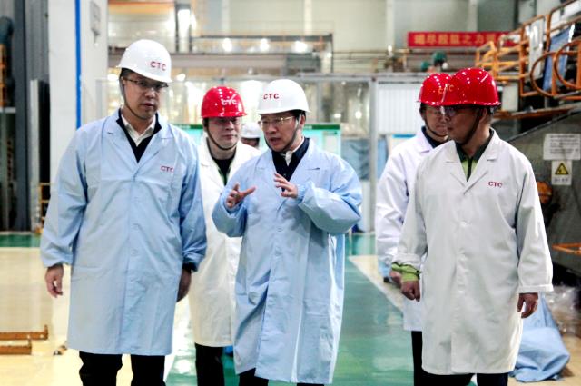 中國電氣裝備黨委書記、董事長李洪鳳赴浙江盛達(dá)、恒馳電氣、西電常變、常州東智調(diào)研