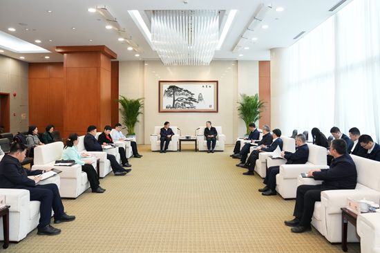 華能集團總經(jīng)理張文峰會見內蒙古自治區(qū)黨委常委、包頭市委書記丁繡峰