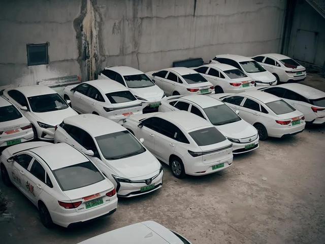 新能源網(wǎng)約車頻遭“拒保”，“一險(xiǎn)難求”難在哪?