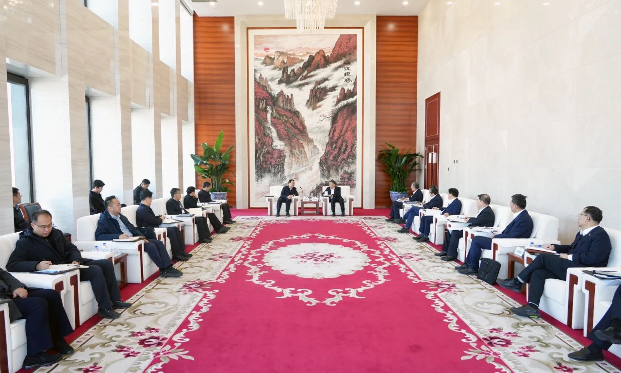 中國能建董事長宋海良、總經(jīng)理倪真與中國南水
