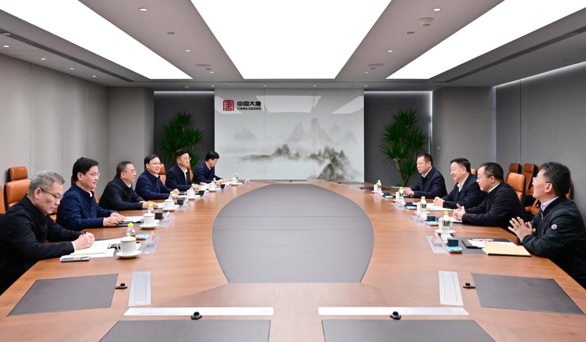 中國大唐董事長鄒磊、總經(jīng)理張傳江與中廣核董事長楊長利、總經(jīng)理高立剛會談