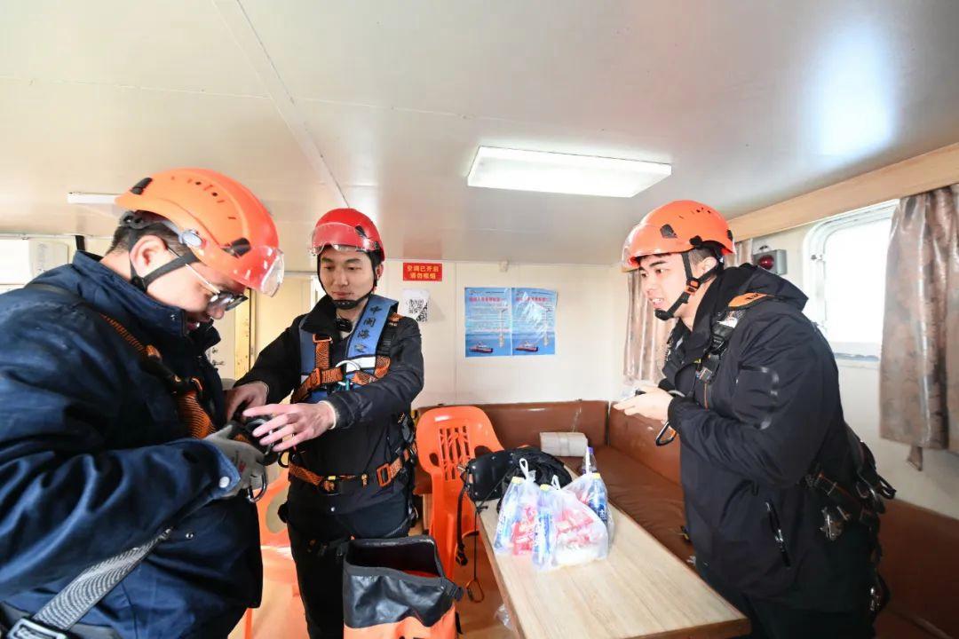 海上風(fēng)電運維工程師：攀登百米高的風(fēng)機，與海風(fēng)作