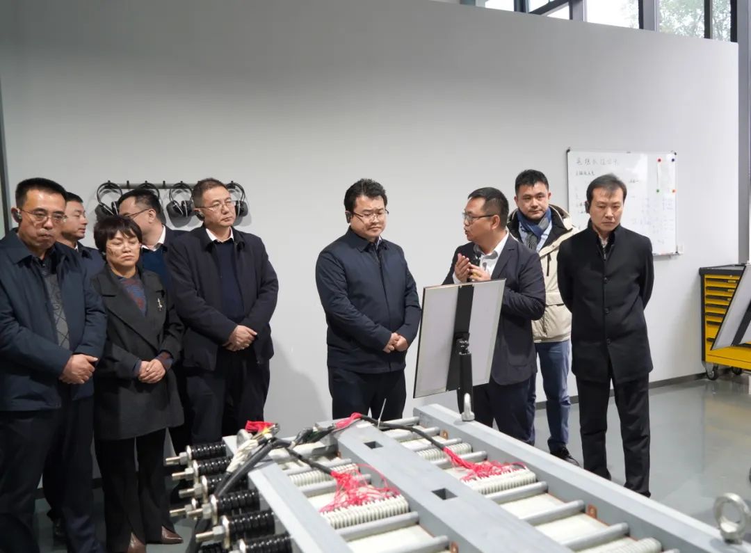 慶陽市委常委、西峰區(qū)委書記孔衛(wèi)濤一行考察寰泰儲(chǔ)能